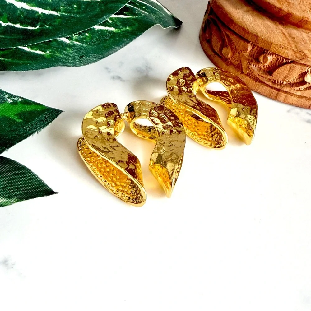2/$30🌵 Gold Tone Curved Organic Shape Earrings Double Sided Unique Jewelry NEW